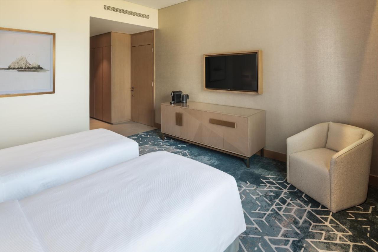 Palace Beach Resort Fujairah Eksteriør billede Deluxe room